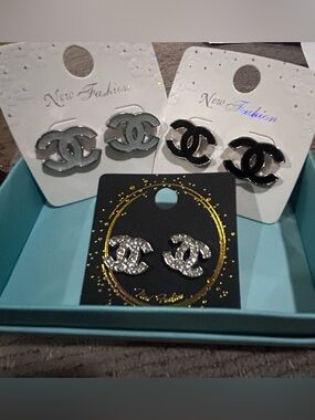 Fashion Jewelry Silver and Black, white and rhinestone CC Stud Earring Set, NEW